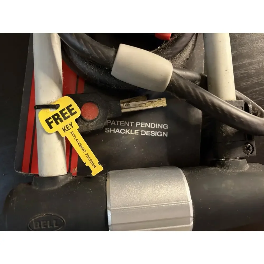 BELL Sports Catalyst 550 9.25" Hardened Steel Shackle U-Lock w/ Bonus 4 ft Cable - Picture 3 of 9